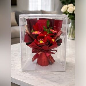 Valentine’s Day Decorative Flower Arrangement in Clear Gift Box – Lights Up!